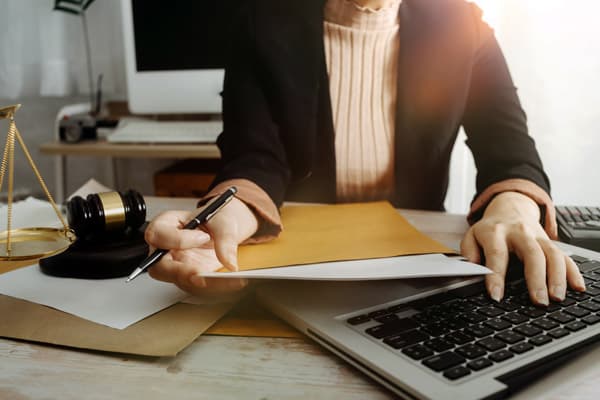 Abogados deudas en A Coruña